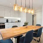 Alpine - Modern & Free Parking Apartment Spiez