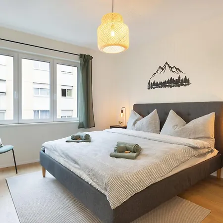 Appartement Alpine - Modern & Free Parking Spiez