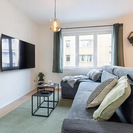 Alpine - Modern & Free Parking