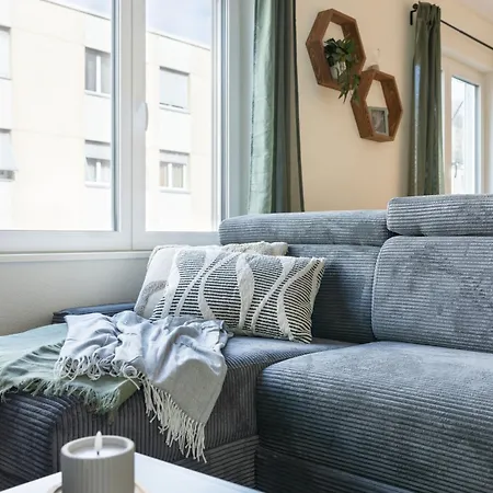 Alpine - Modern & Free Parking Apartment *