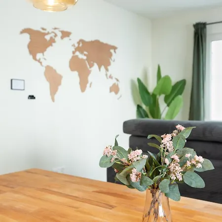 Alpine - Modern & Free Parking Apartment *