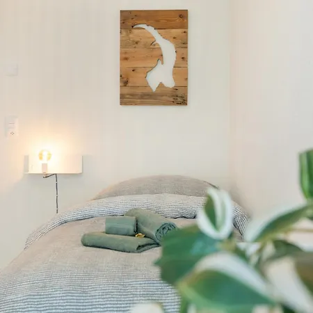 Apartment Alpine - Modern & Free Parking Spiez