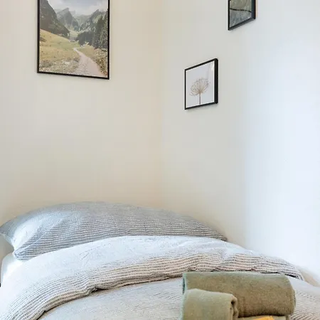 Alpine - Modern & Free Parking * Spiez