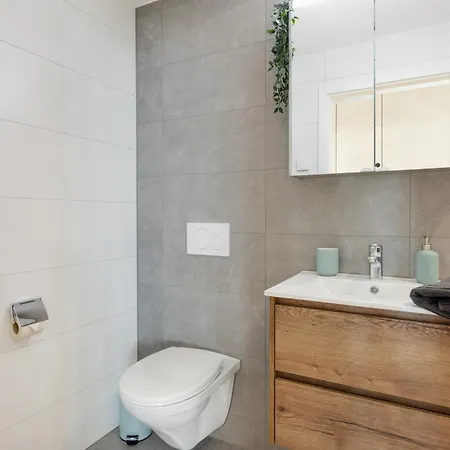 Alpine - Modern & Free Parking Apartment Spiez
