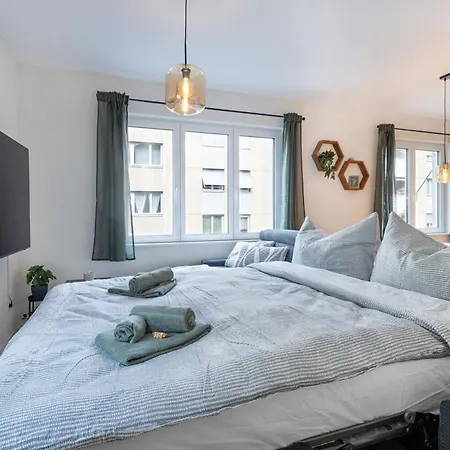 Alpine - Modern & Free Parking Apartment
