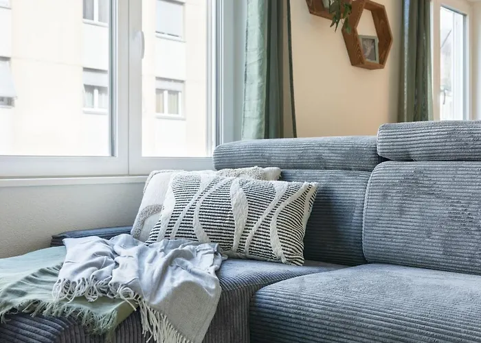 Alpine - Modern & Free Parking Apartment *