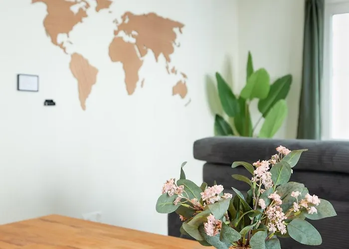 Alpine - Modern & Free Parking Apartment *