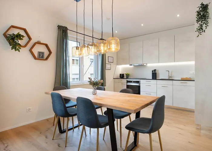 Alpine - Modern & Free Parking Spiez