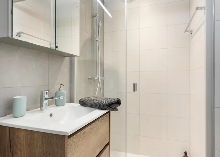 Apartman Alpine - Modern & Free Parking Spiez