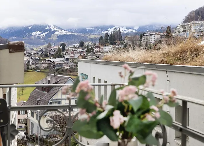 Alpine - Modern & Free Parking Apartment *