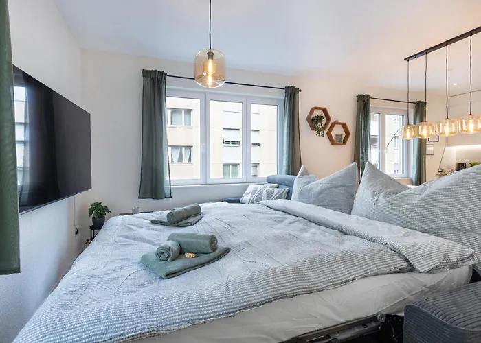 Alpine - Modern & Free Parking Apartment