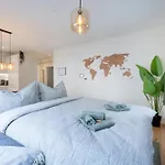 아파트 Alpine - Modern & Free Parking *