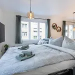 Alpine - Modern & Free Parking Apartman