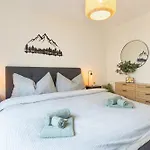 Alpine - Modern & Free Parking Apartman